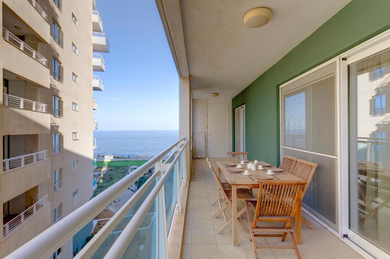 Luxury Apt W/ Side Seaviews And Pool, Top Location Слима Екстериор снимка
