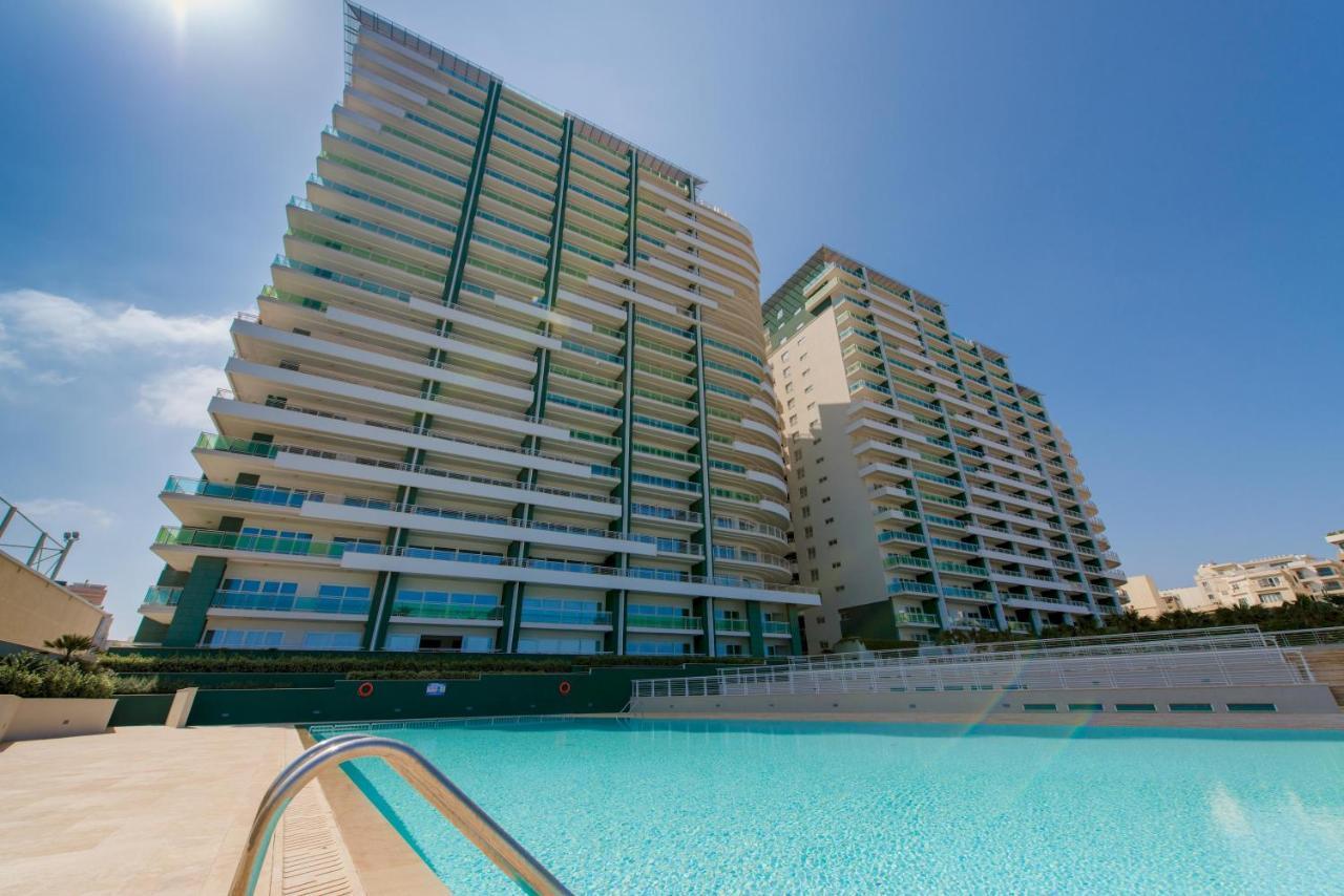 Luxury Apt W/ Side Seaviews And Pool, Top Location Слима Екстериор снимка