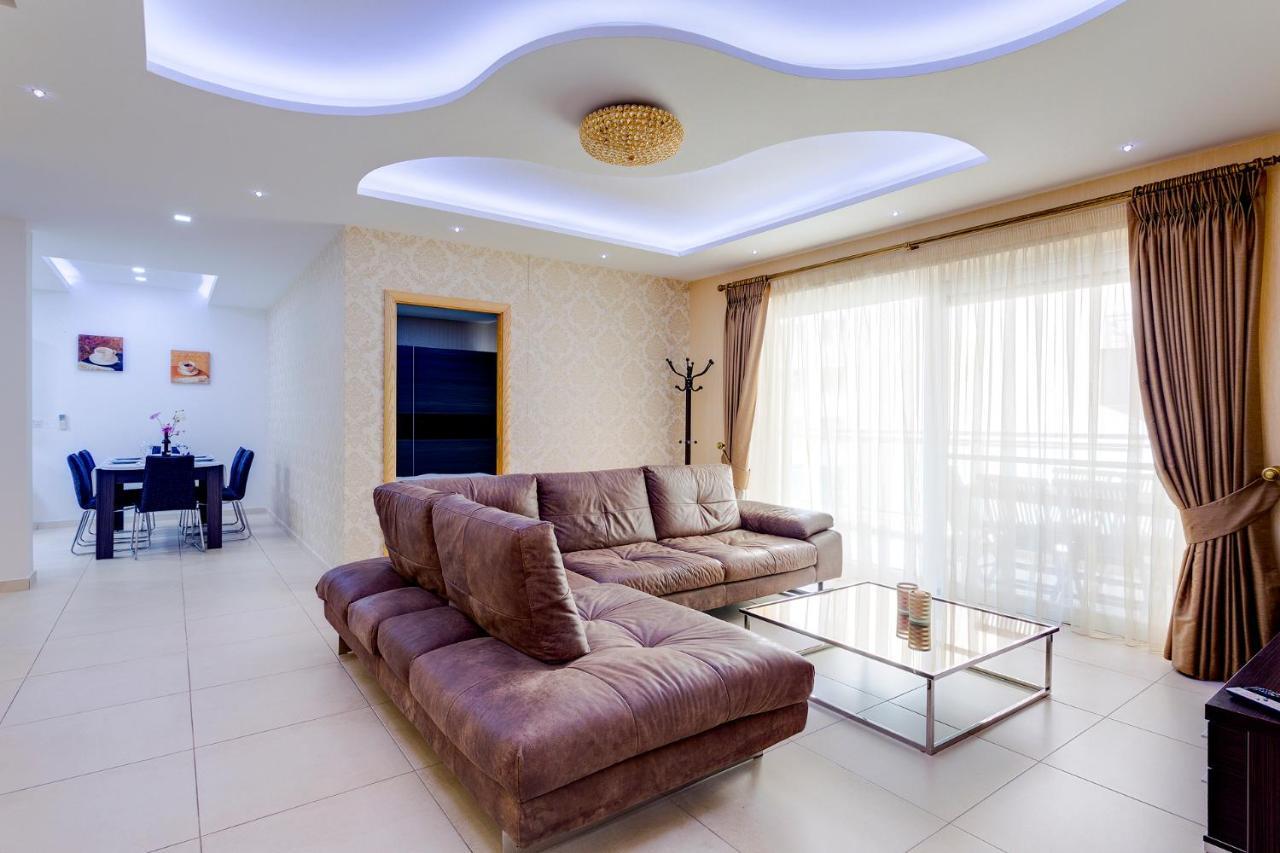 Luxury Apt W/ Side Seaviews And Pool, Top Location Слима Екстериор снимка