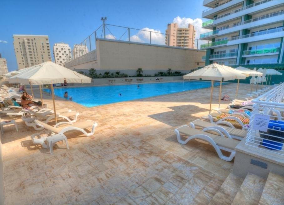 Luxury Apt W/ Side Seaviews And Pool, Top Location Слима Екстериор снимка